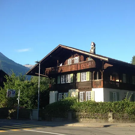 Traditional Swiss-flat Apartamento